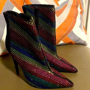 JustFab women Rhinestone boots. Size 9